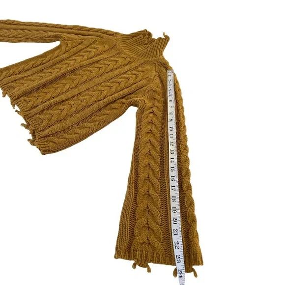 Elan Sweater - Picture 8 of 9